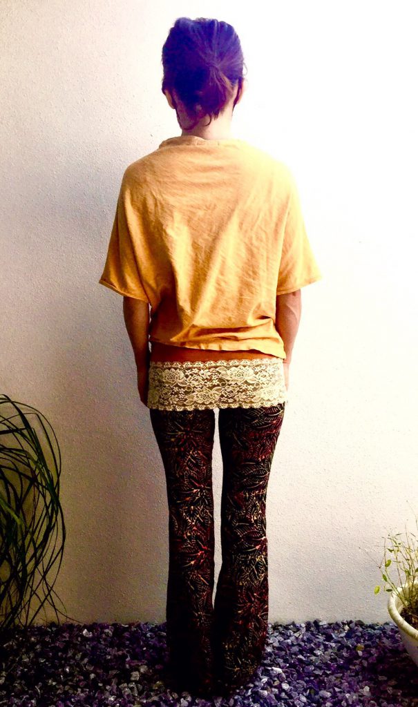 後ろからの美姿勢