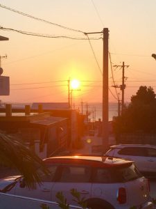 お店から見える夕陽