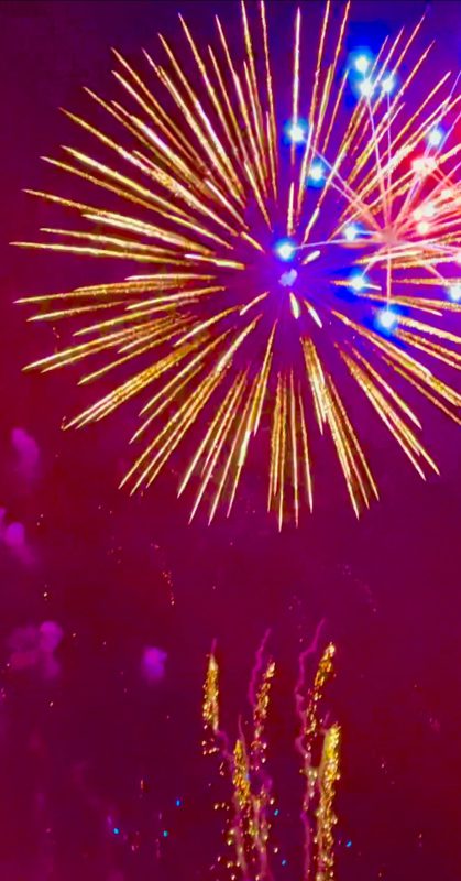 カウントダウンの花火