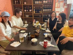 楽しくお食事中です